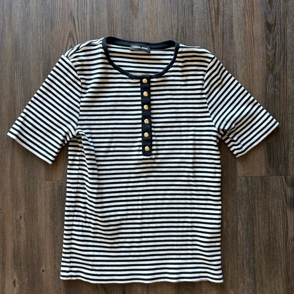 ANINE BING WOMENS BLACK AND WHITE STRIPED ALESSIA TEE GOLD BUTTONS SIZE LARGE